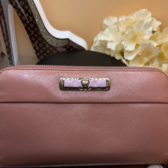 Salvatore Ferragamo Pink💕leather Women's Wallet - Picture 13 of 13